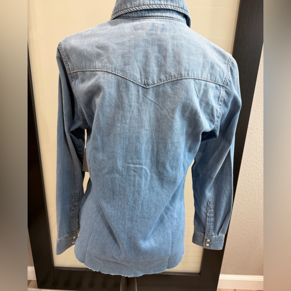 Lucky Brand Light Blue Denim Shirt - New With Tags - Picture 8 of 11